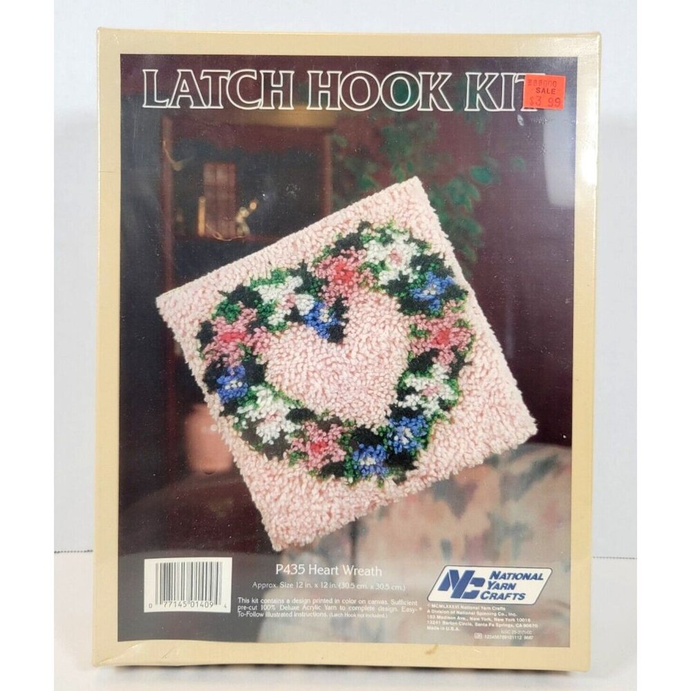 Latch Hook Kit Heart Wreath P435 Pillow Yarn Craft Caron ~ New Sealed
